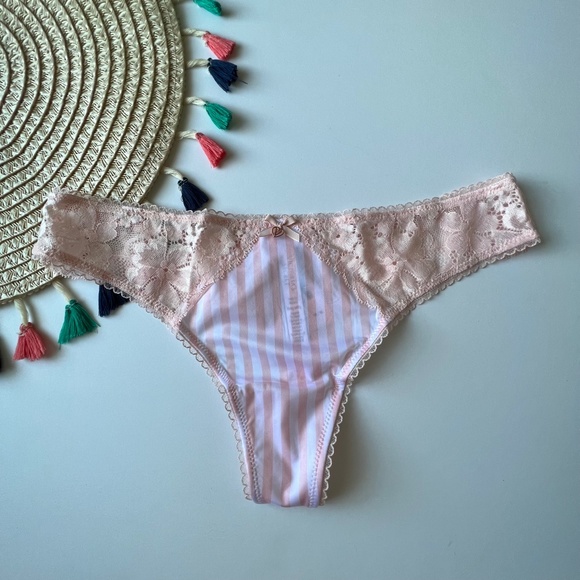 Victoria's Secret Body By Victoria Smooth & Lace Thong Panty Pink Stripe L NEW - Picture 1 of 8